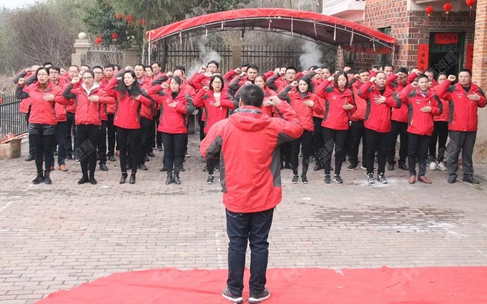 祝賀磨粉機(jī)廠(chǎng)家桂林鴻程第四屆戶(hù)外拓展圓滿(mǎn)結(jié)束 祝賀磨粉機(jī)廠(chǎng)家桂林鴻程第四屆戶(hù)外拓展圓滿(mǎn)結(jié)束