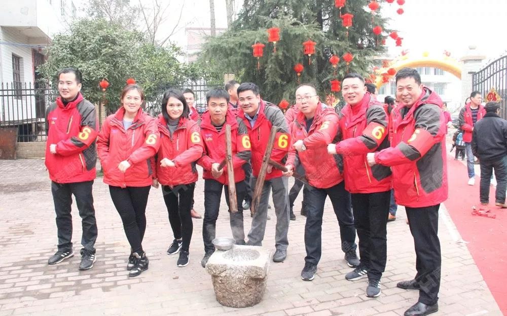 祝賀磨粉機(jī)廠(chǎng)家桂林鴻程第四屆戶(hù)外拓展圓滿(mǎn)結(jié)束 祝賀磨粉機(jī)廠(chǎng)家桂林鴻程第四屆戶(hù)外拓展圓滿(mǎn)結(jié)束