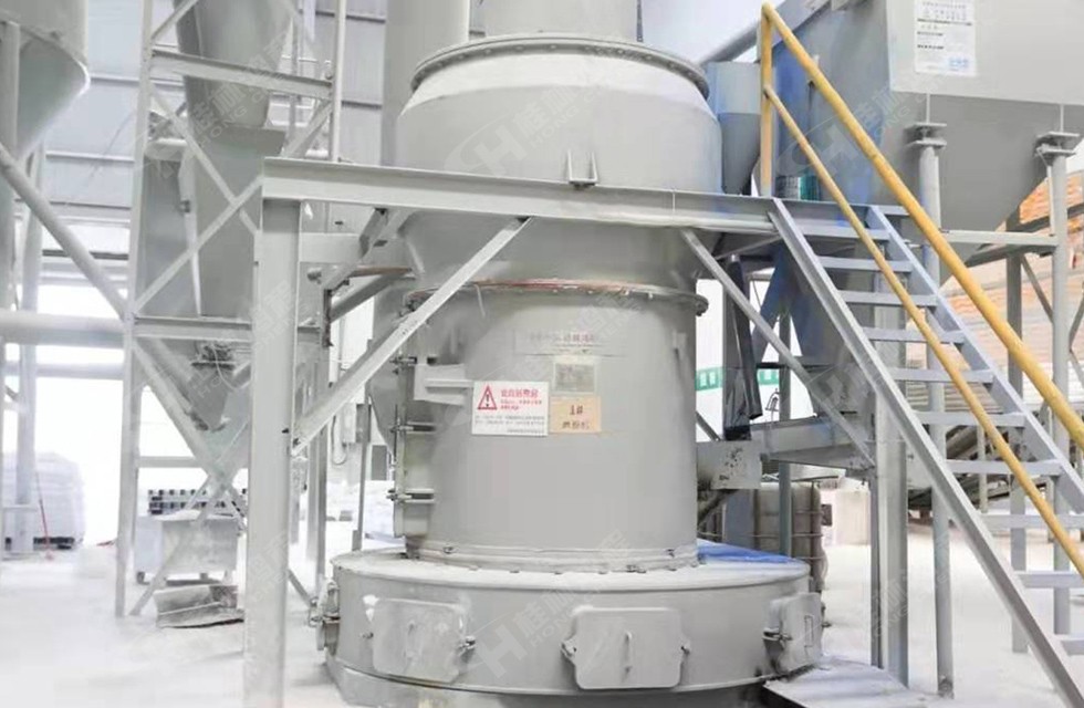 四川某市HC1500擺式磨粉機(jī)生產(chǎn)線投產(chǎn)：白云石粉325目，時(shí)產(chǎn)6噸